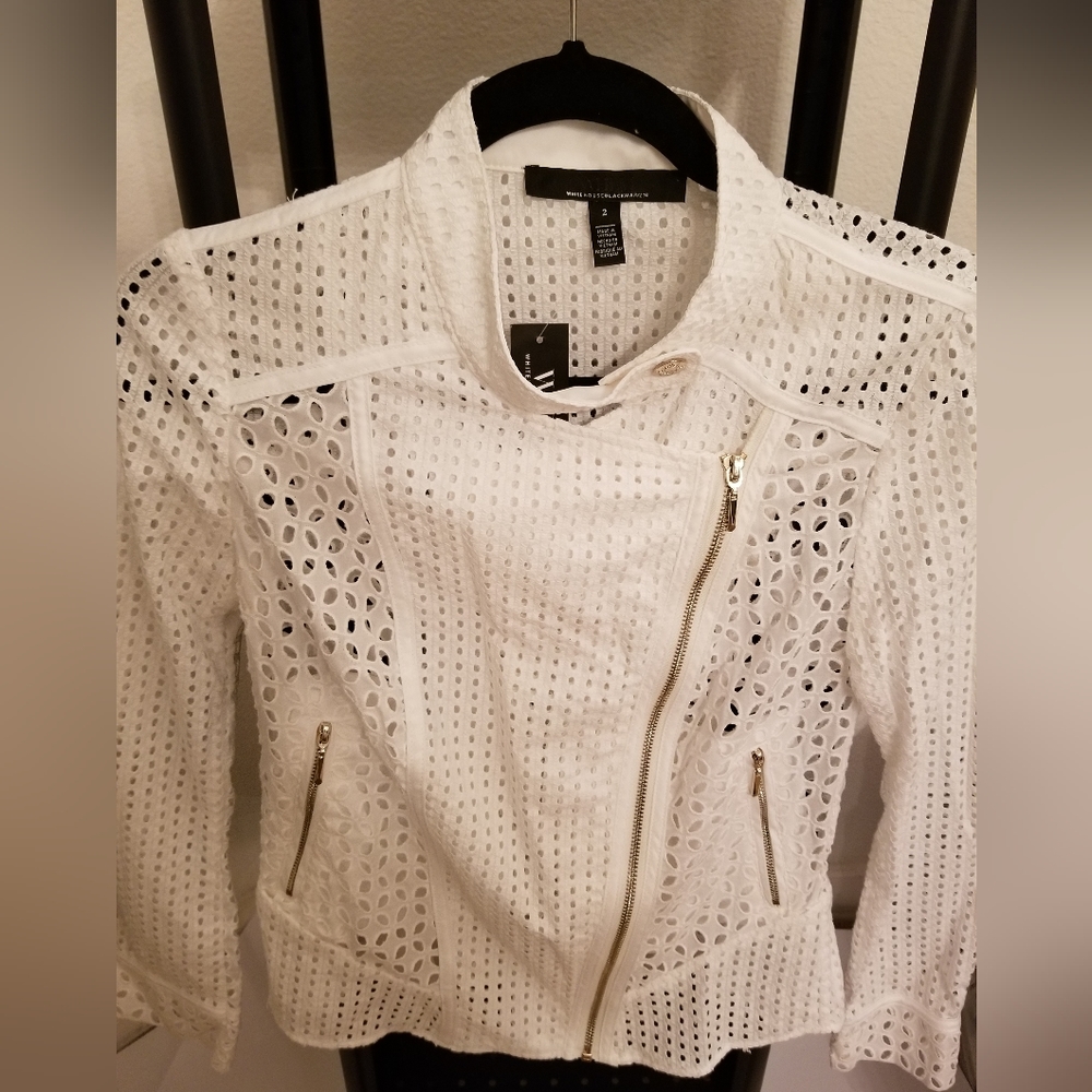 NEW White House Black Market Eyelet Moto Jacket White Size 2 100% cotton